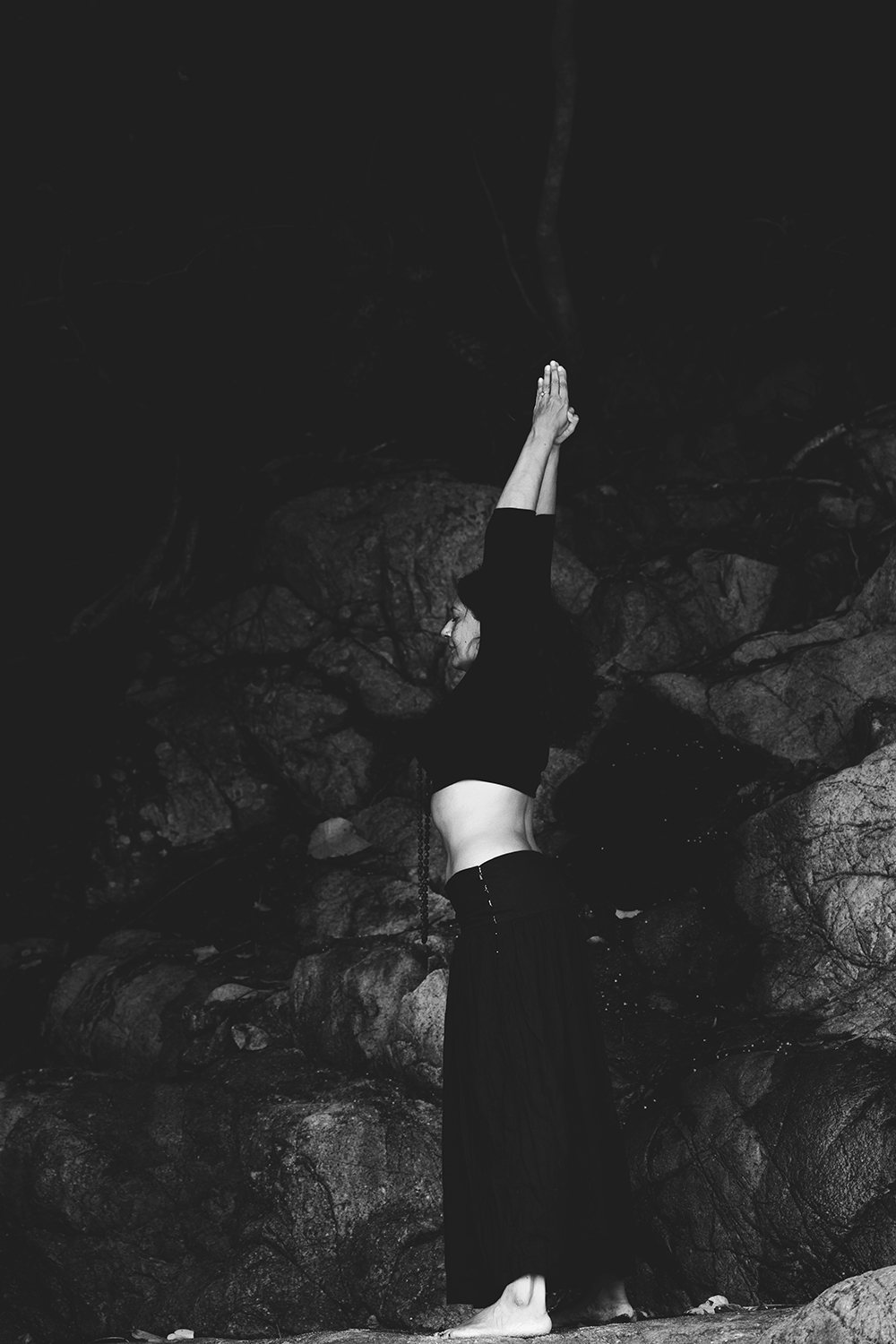 S S DANCE black white 21